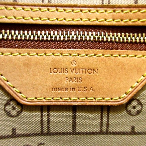 LOUIS VUITTON Neverfull MM Tote - Picture 8 of 13